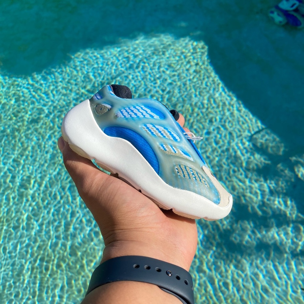 YEEZY 700 v3 Azareth Toddler Infant Kids Size 6.5 K adidas Sneakers Shoes